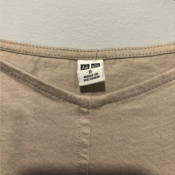 Uniqlo 100% Cotton Flare Sleeve Tshirt - Picture 2 of 4